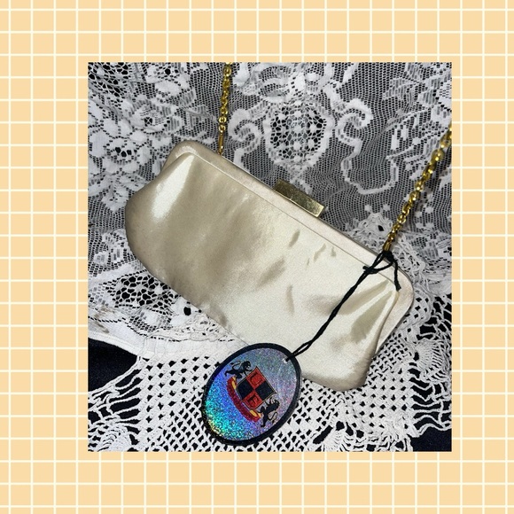 Urban Expressions NWT Elegant Clutch OR shoulder Evening Bag - Picture 2 of 8